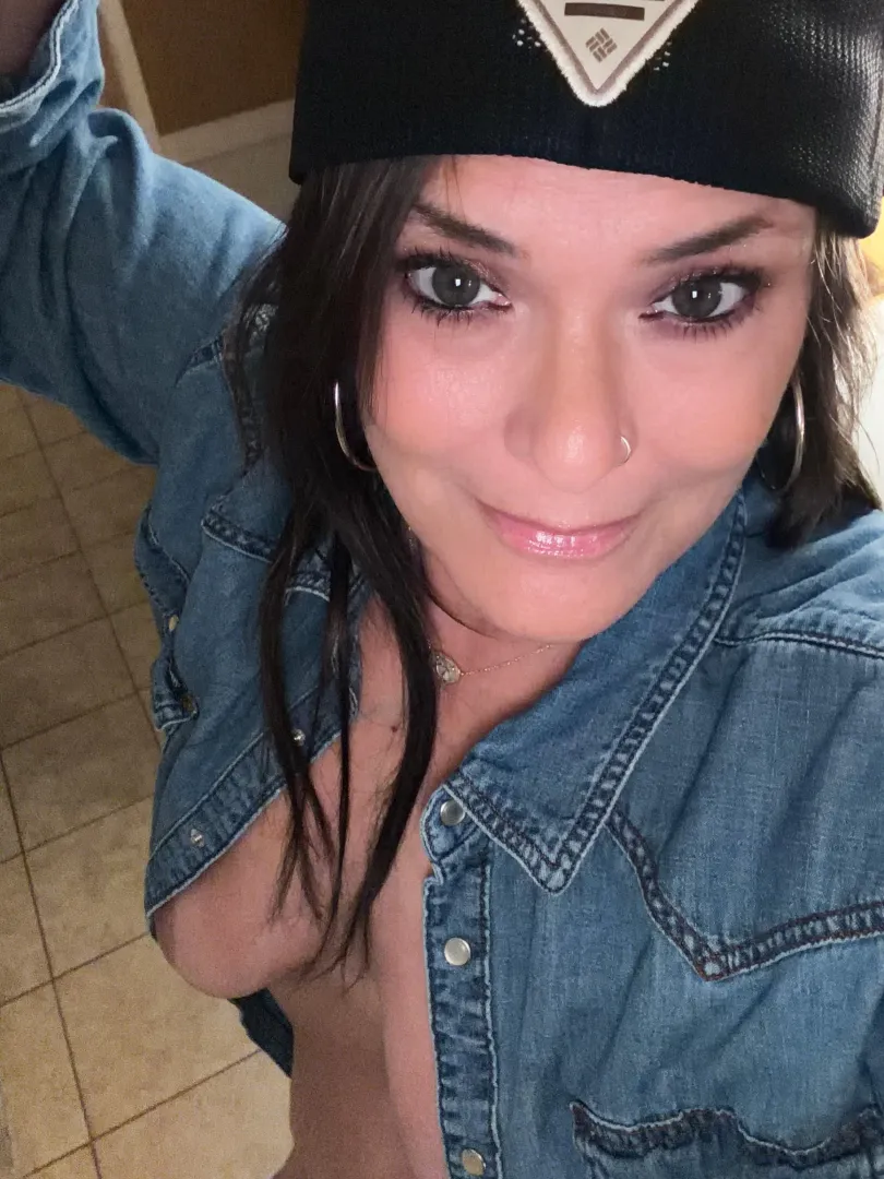 Mind making me your all day slut posted by huntingchic