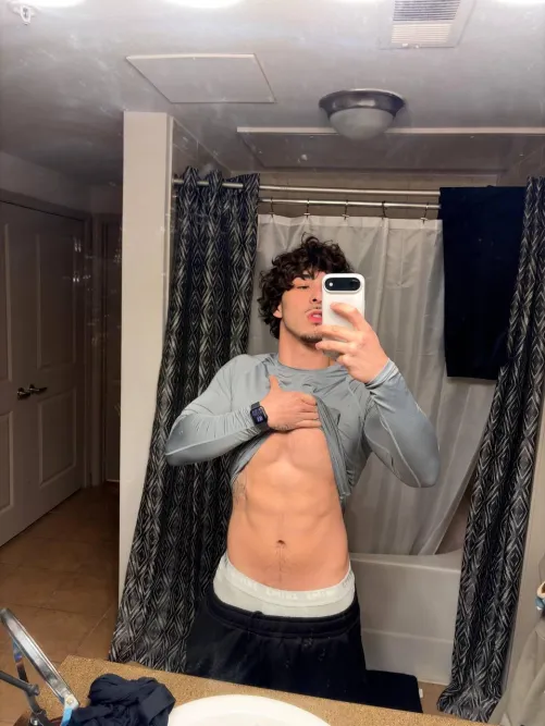 Mirror caught me slipping by thejordank1ng