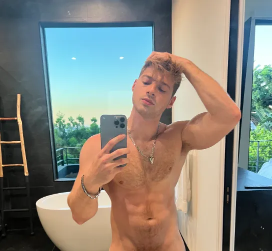 Mirror check after the shower posted by JonnyStuddOfficial