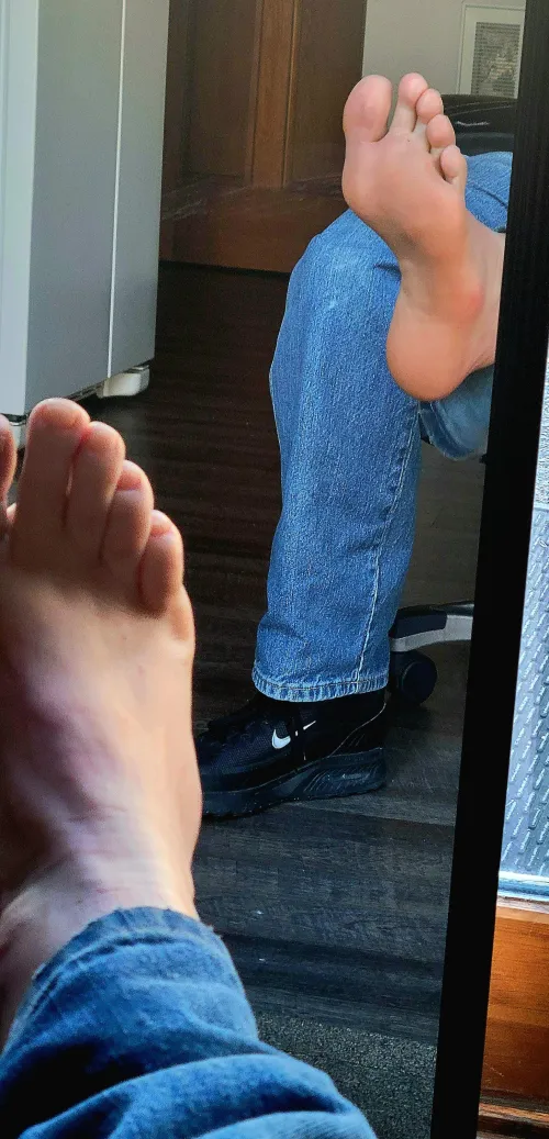 Mirror feet n jeans by looking4funxs