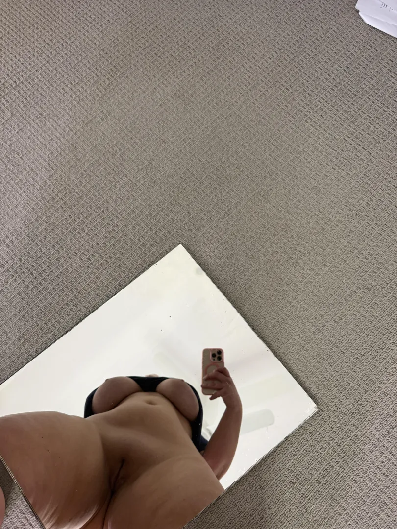Mirror mirror on the floor, whose got the greatest tits of them all posted by Alexis-DownUnder