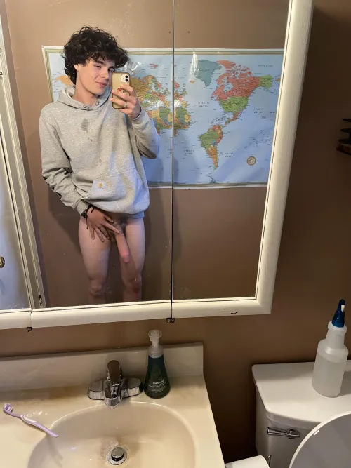 Mirror pic by Far-Bag256