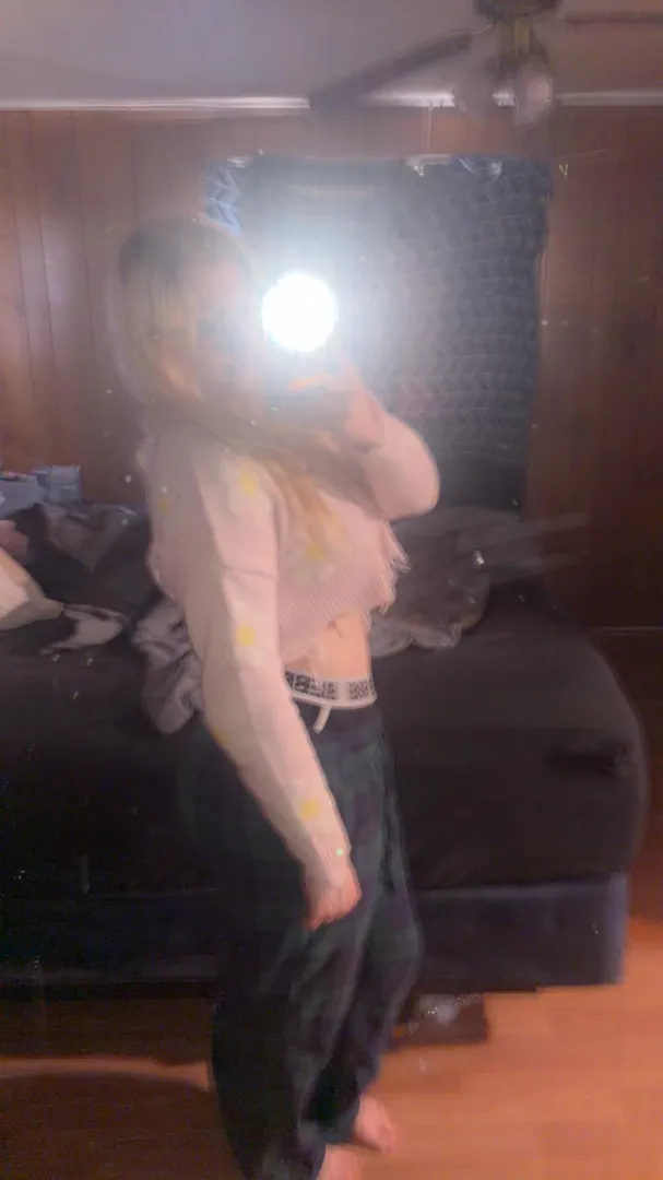 Mirror pics are so fun to take posted by theprettiestJ