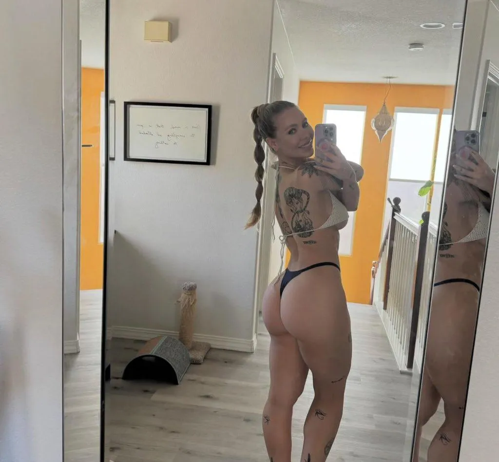 Mirror selfie posted by BillyDaBrute