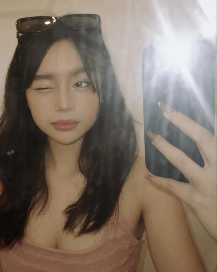 Mirror Selfie posted by mippery-ficket