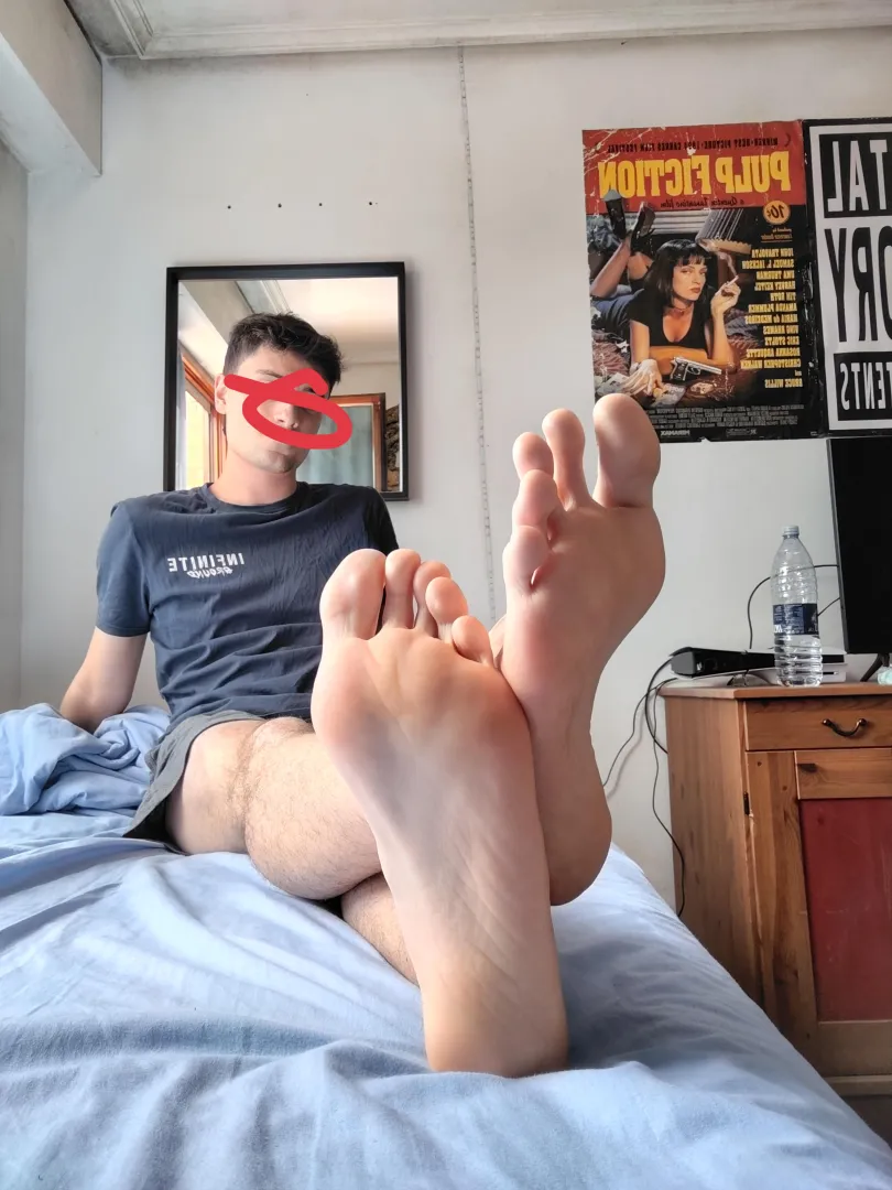 Mis pies de talla 12 preparados para ser adorados posted by davidrwet_