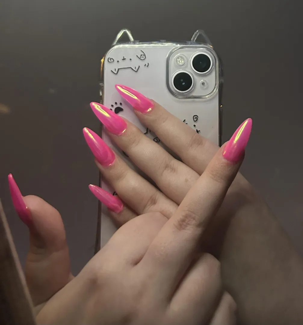 Miss sugar pink, liquor liquor lips  posted by yourvanillatragedy