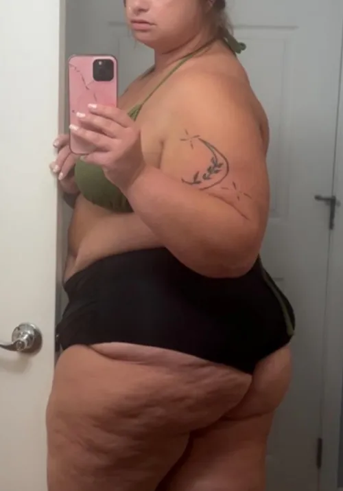 Missing the summer and showing off ass  by mmunch333