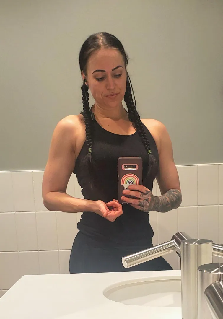 @mistress1984sayhi posted by Mistress1984SayHello