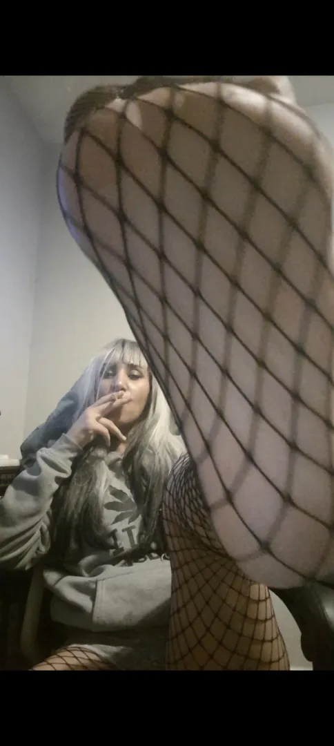 Mixed hottie, had a rough day. posted by probelmxchild