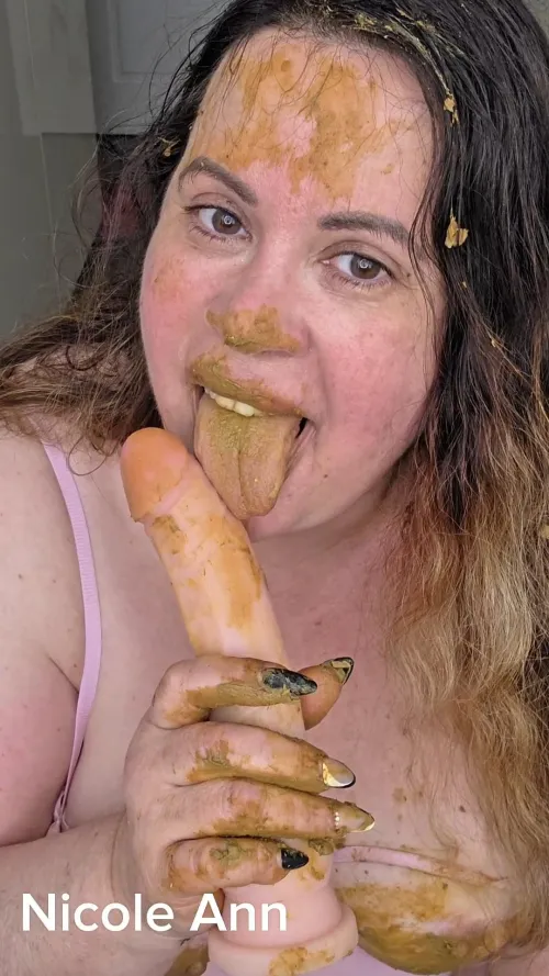 Mmm tastes so nice! (F) by bbwnicoleann