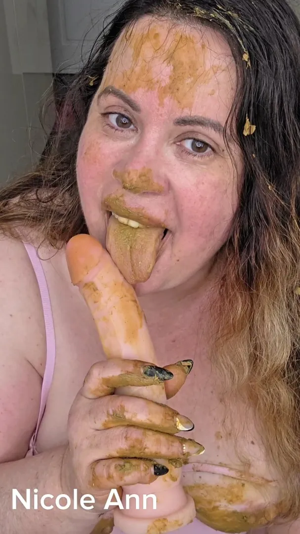 Mmm tastes so nice! (F) posted by bbwnicoleann