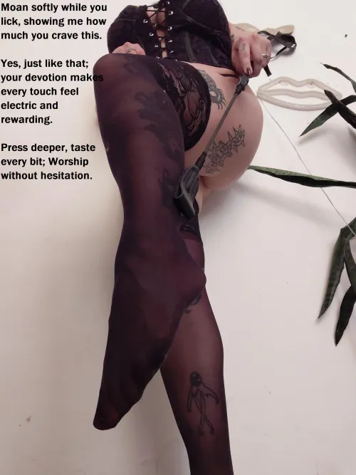 moan softly while you lick... by Vicky_YourNastyQueen