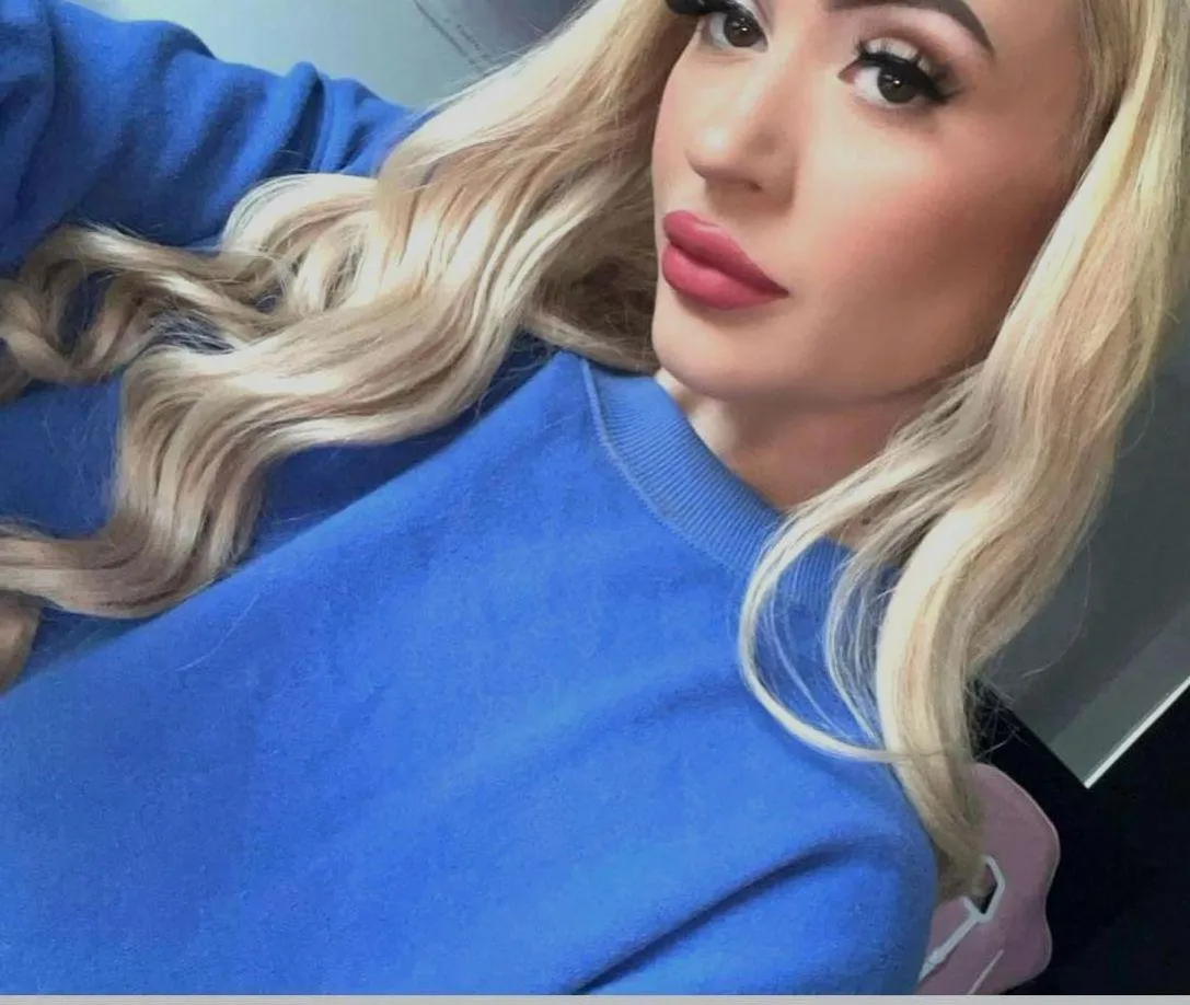 modest but very aware posted by OnyxStormblade56