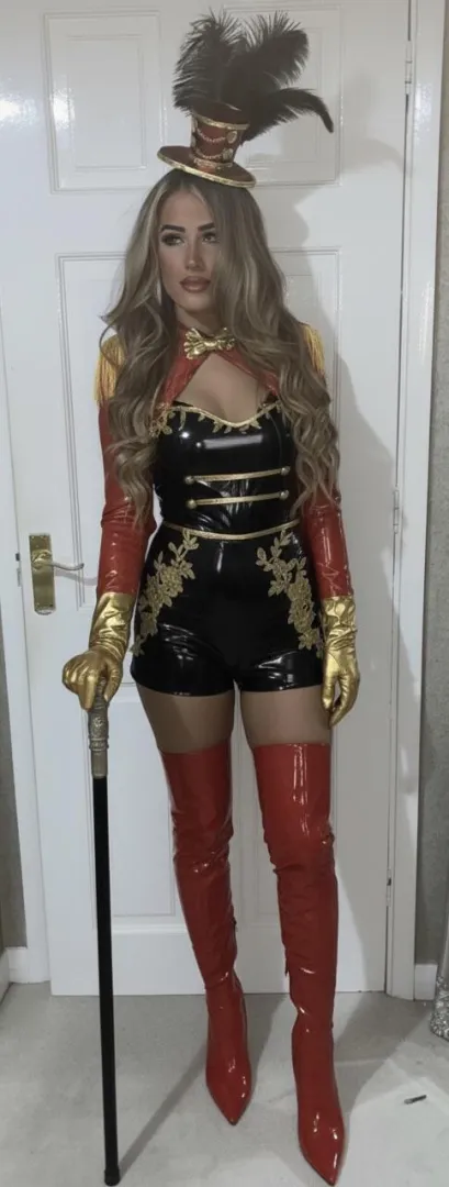 Molly posted by Shawtiluvv2