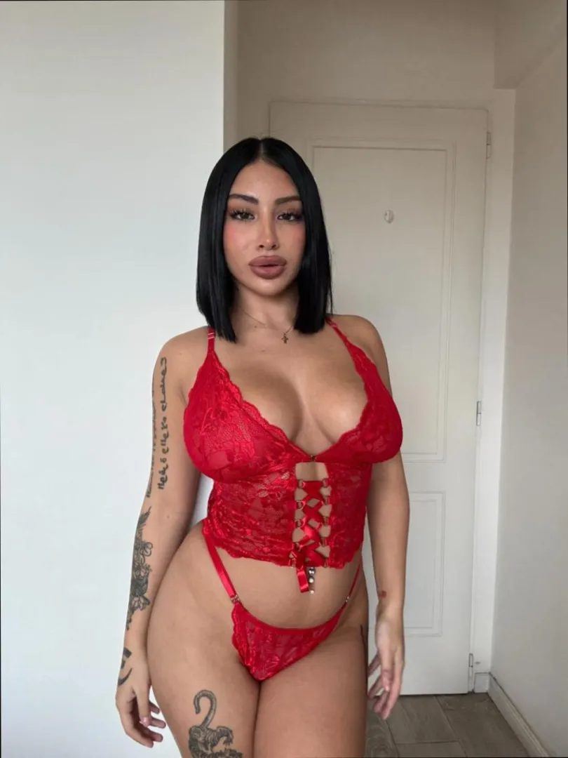 mom of 2, but am I still a hottie? posted by TeasingzzBabe