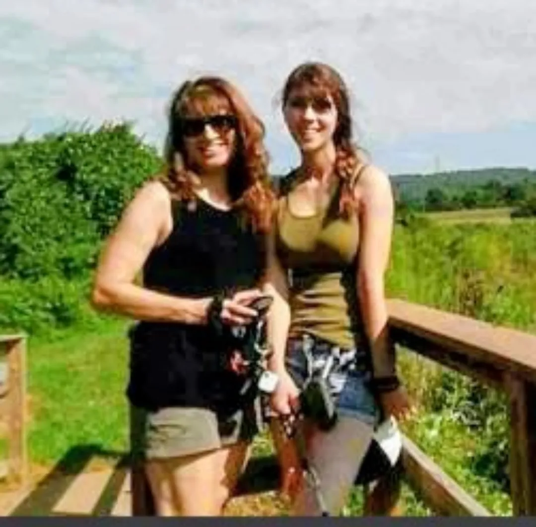 Mom or Daughter posted by pens668771