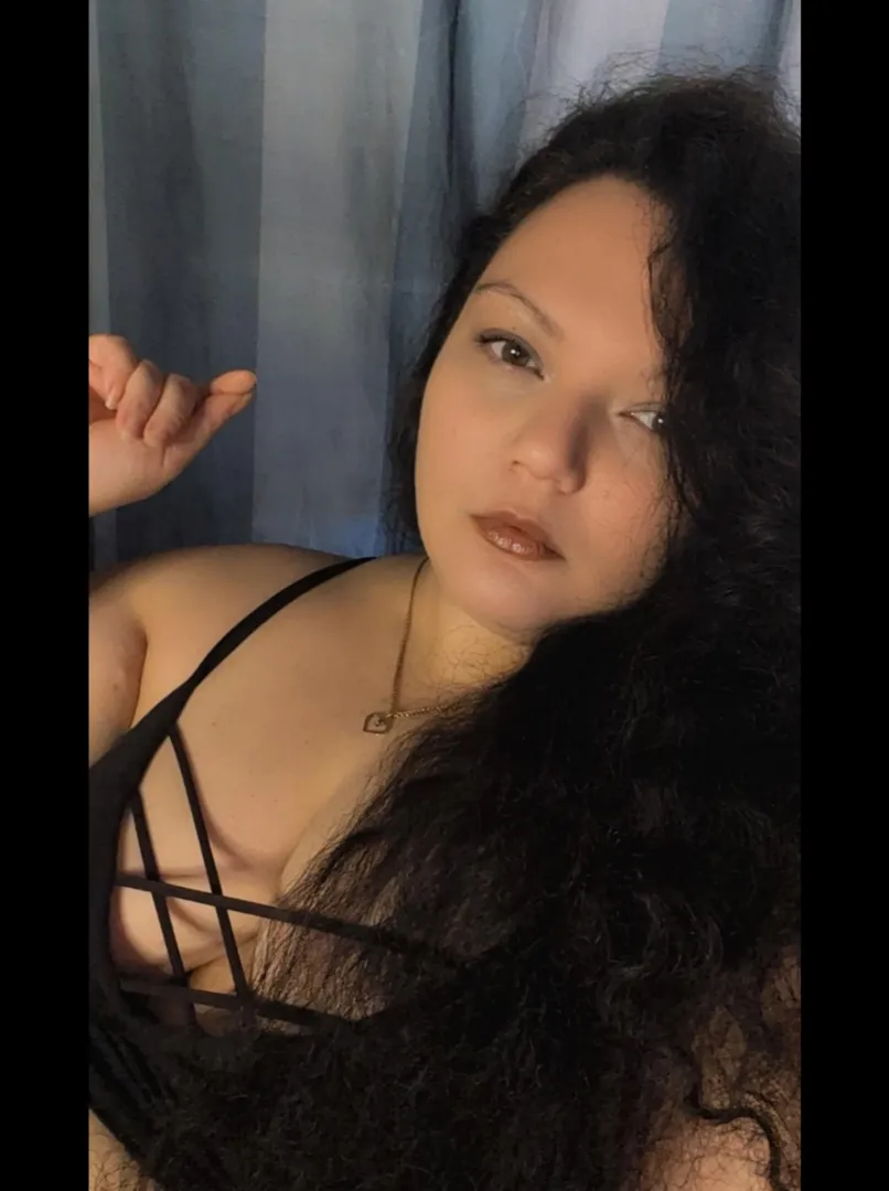 Mommy wants a good boy that's prepared to serve with their actions, loyalty and wallet.  posted by Empress-Eva