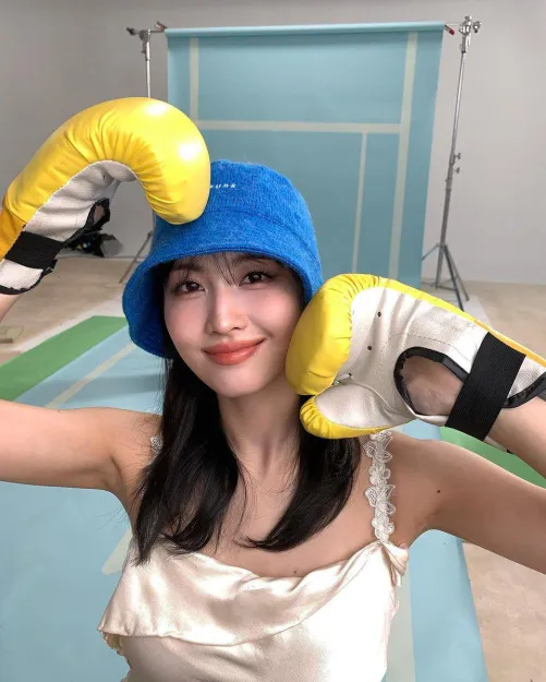 Momo (TWICE) by cuason