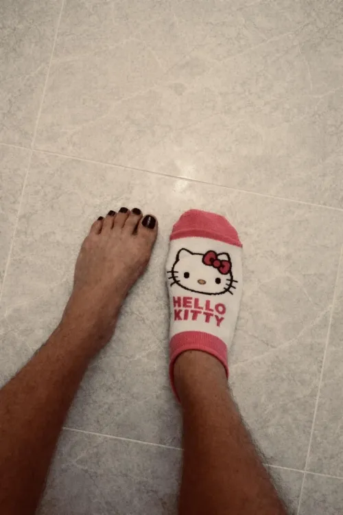 Mon premier vernis vous en pensez quoi ? ☺️ by Frboyfeet