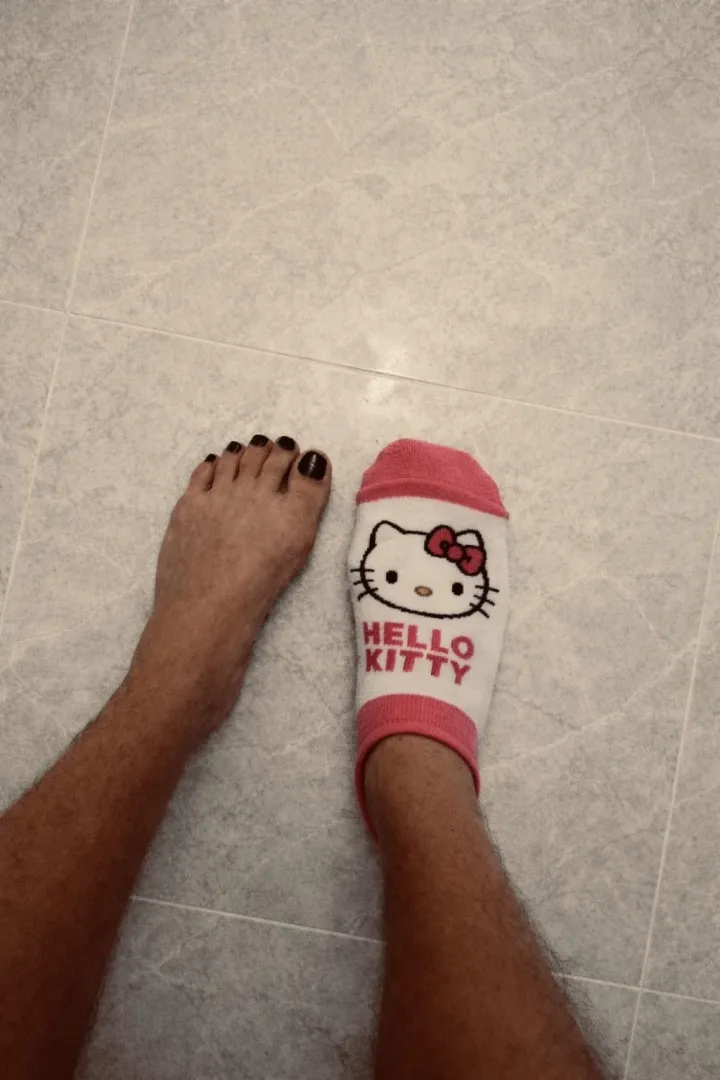 Mon premier vernis vous en pensez quoi ? ☺️ posted by Frboyfeet