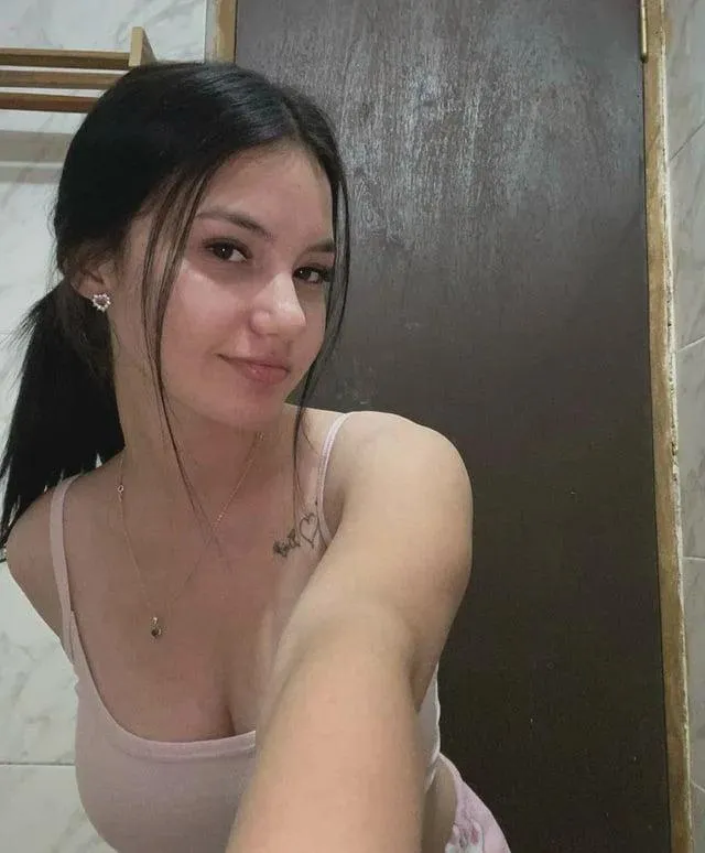 monday funday . any guys in Cape town Available?? posted by Plane_Arachnid_607