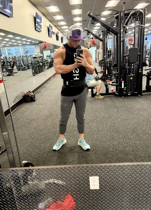 Monday Motivating. Time to start the lean out process. Stay tuned. by skiguy208