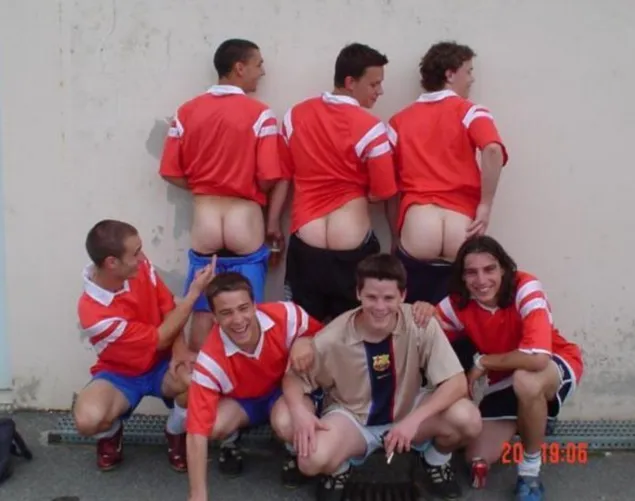 Mooned from behind by Primal_Mantis