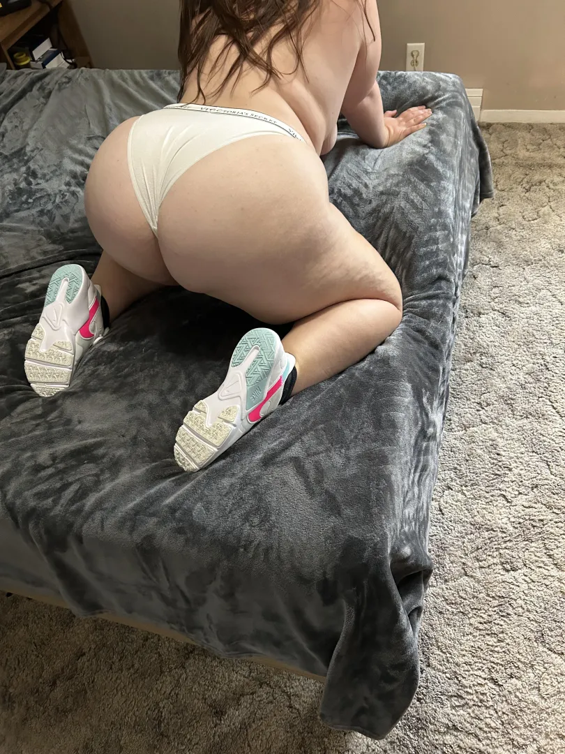 More ass more problems posted by daddysgoodgirl14