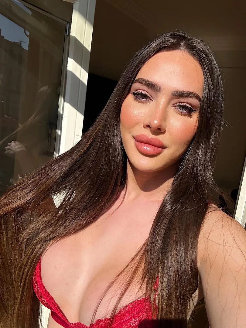 More than just a pretty face, but my face sure is pretty  posted by tsaliyahh