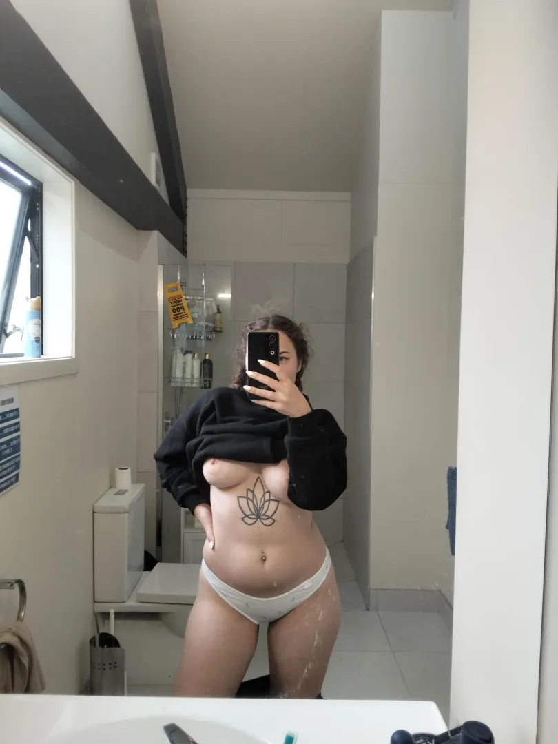 Morning posted by gracieexplicit6