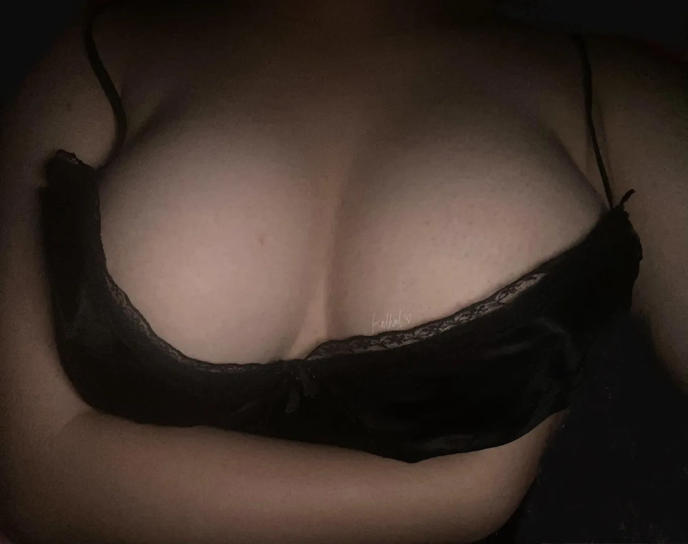 morning happy feb :3 posted by knlhml