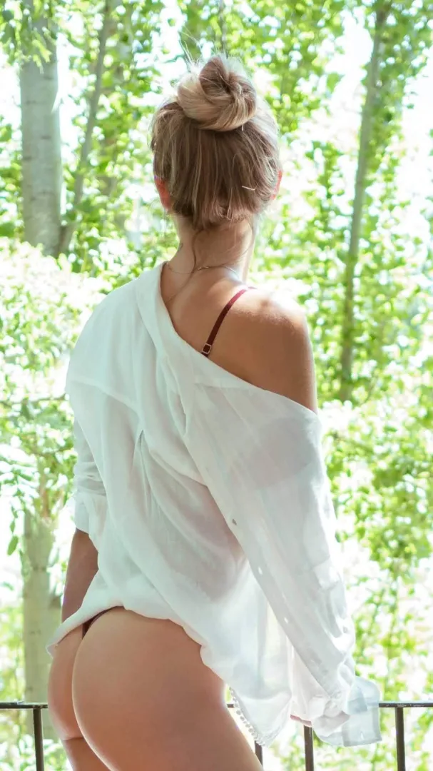 Morning light… and just enough of me to ruin your focus posted by Tales_of_a_Goddess