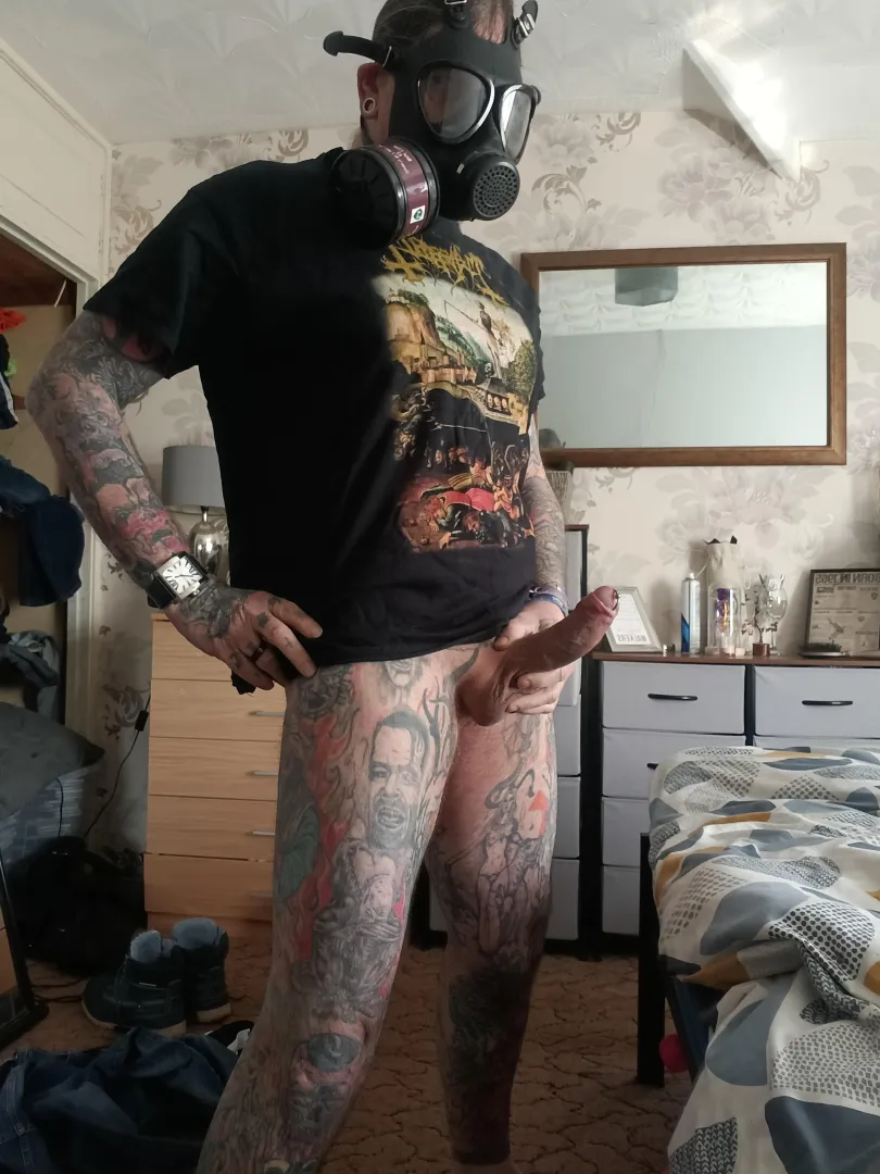 Morning metalheads  posted by bi-older-guy