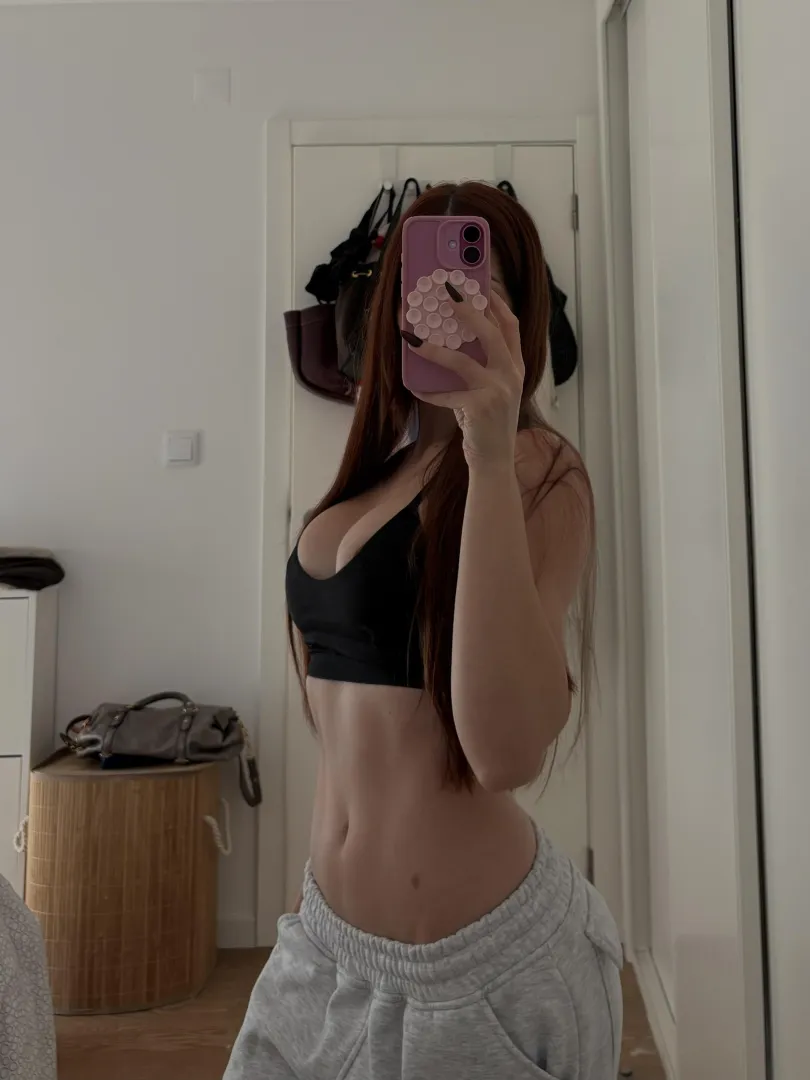 Morning midriff posted by goddessvxnus__