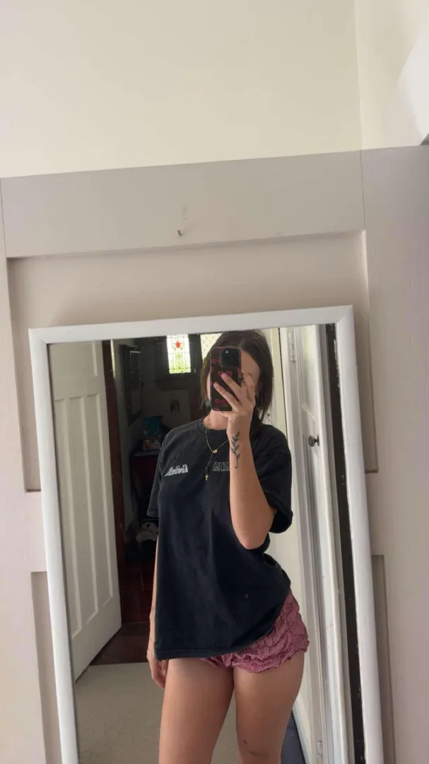 Morning mirror pic  posted by soft_petals555