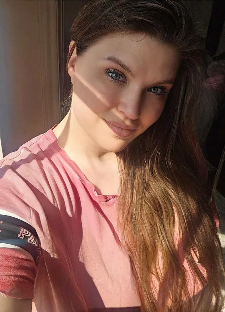 Morning sun is so radiant ♡ posted by ElinahReign33