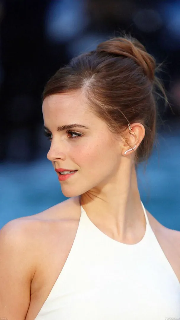 Most beautiful woman in the world posted by ComplexNo971