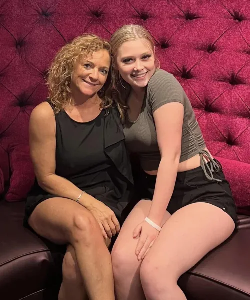 Mother or daughter by majorload69