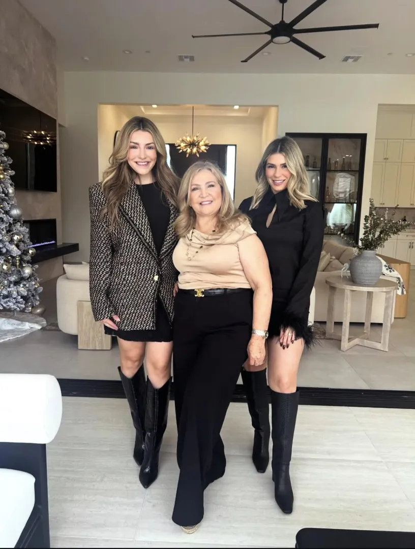 Mother or her daughters posted by Pretty-Astronomer241