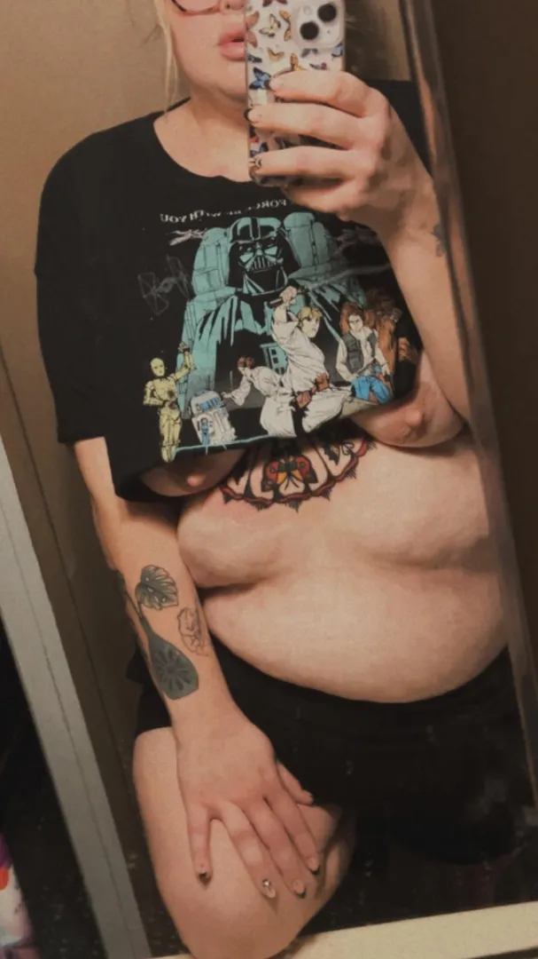 Movie night while we fuck? #phx posted by xBBWbbx