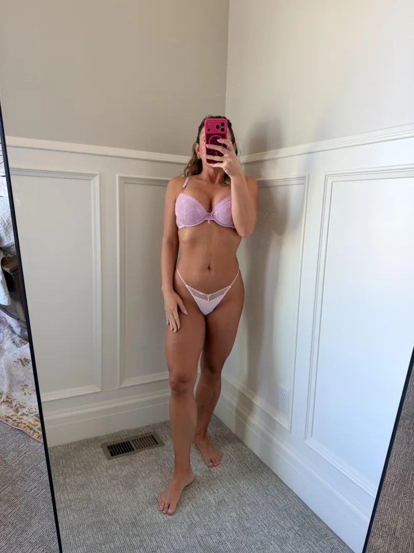 Multiple rounds a must, would you fuck her? posted by Real_Hot_Mom