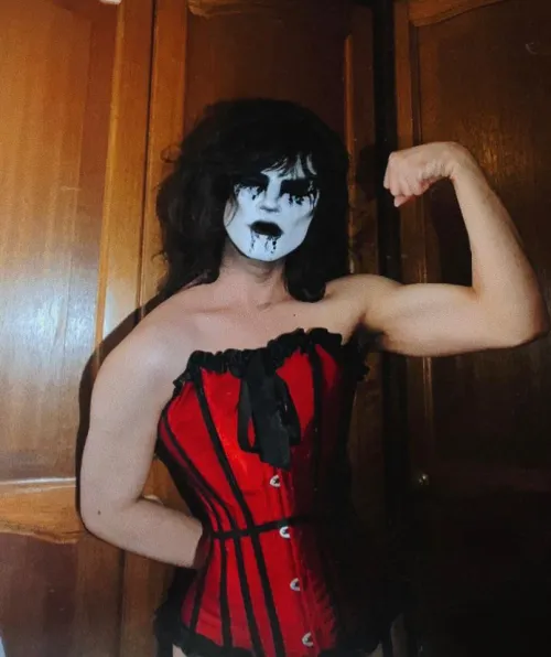 Muscles and a corset are a good pair by Sir_Reigna_Mortem