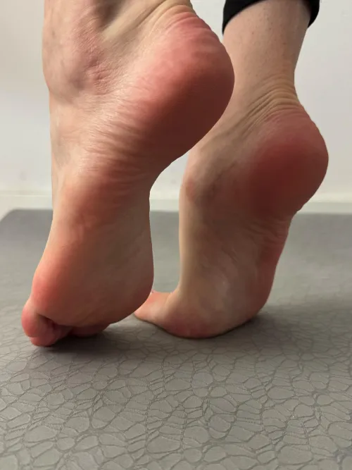 My arches know how to steal your attention  by EmilyCutieToes