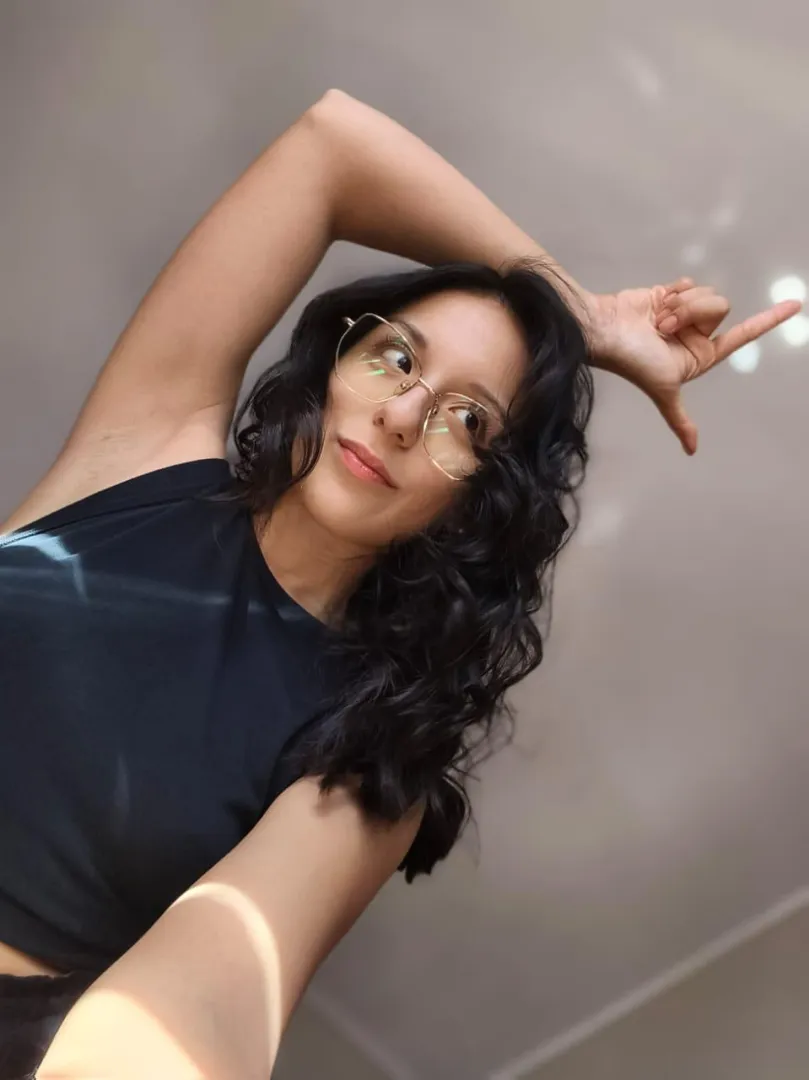 my armpits are not for u, they are above u, do u want the right to kiss them? posted by lunalici0us