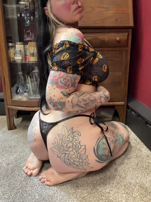 My ass swallows panties by sallahcool