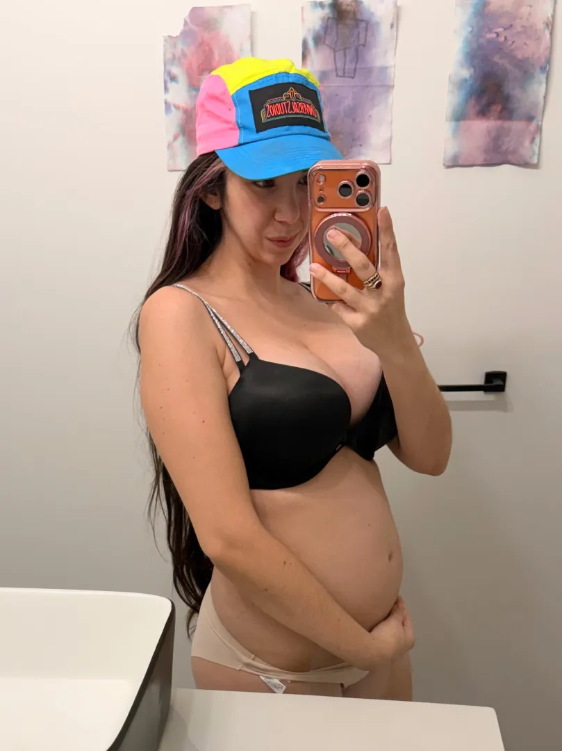 My belly's swelling with life posted by Underthescrubs