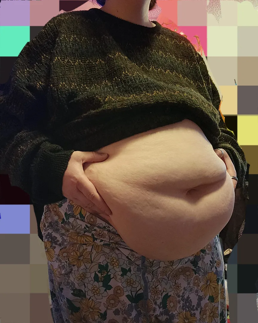 My big belly posted by sweetbean10099