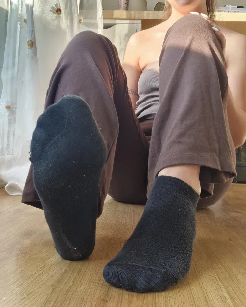 My black socks get smelly so fast [F] by luckyluuna