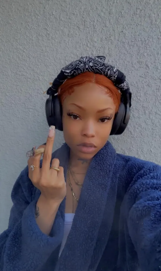 my blunt & my middle finger is bigger  posted by Putrid-Fix6282